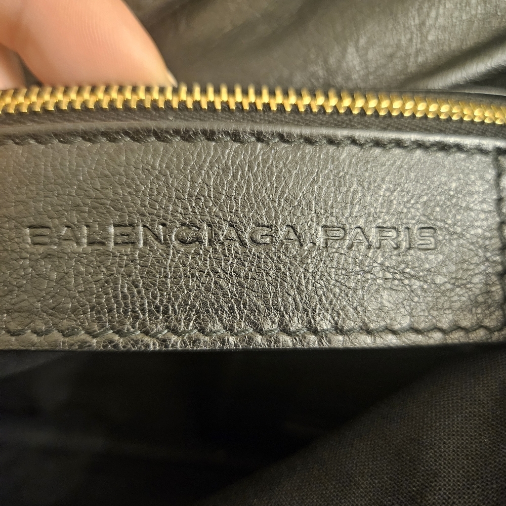 Balenciaga Classic Envelope Clutch Black Arena Leather Gold Hardware - Picture 10 of 16